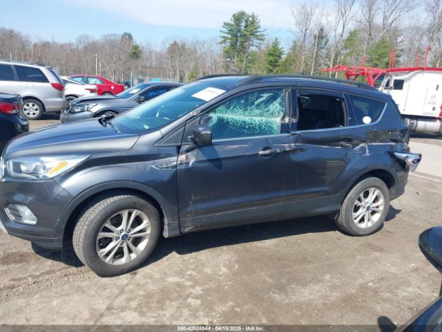 1FMCU9HD5JUD53529 Ford ESCAPE SEL