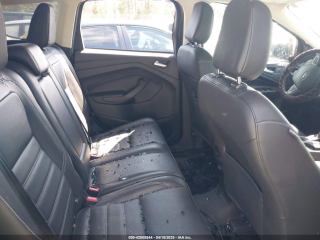 1FMCU9HD5JUD53529 Ford ESCAPE SEL