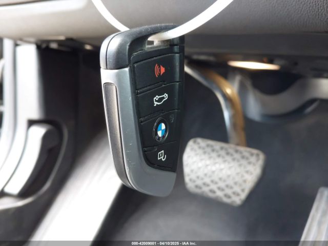 5UXTY3C02LLU69868 BMW X3 Sdrive30i