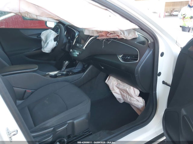 1G1ZD5ST9LF116517 Chevrolet Malibu Fwd Lt