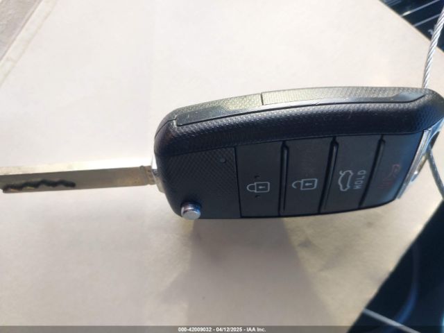 5XXGT4L39JG257726 KIA Optima S