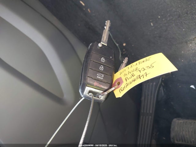 KIA FORTE LX 2017 3KPFL4A79HE152155 Image 11