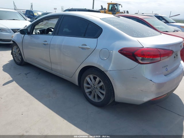 KIA FORTE LX 2017 3KPFL4A79HE152155 Image 3