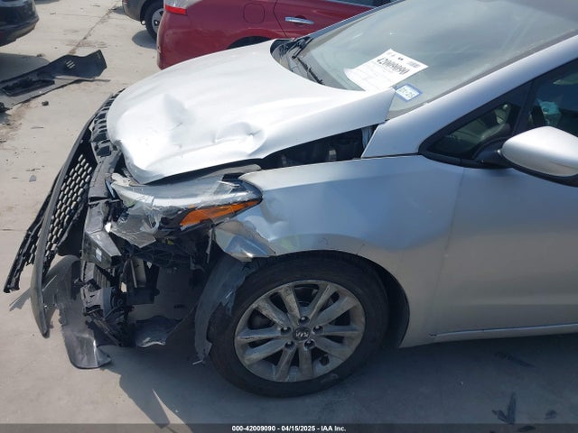 KIA FORTE LX 2017 3KPFL4A79HE152155 Image 6