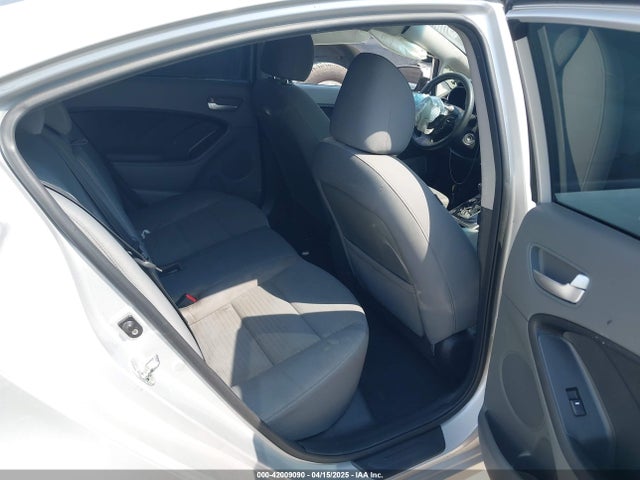 KIA FORTE LX 2017 3KPFL4A79HE152155 Image 8
