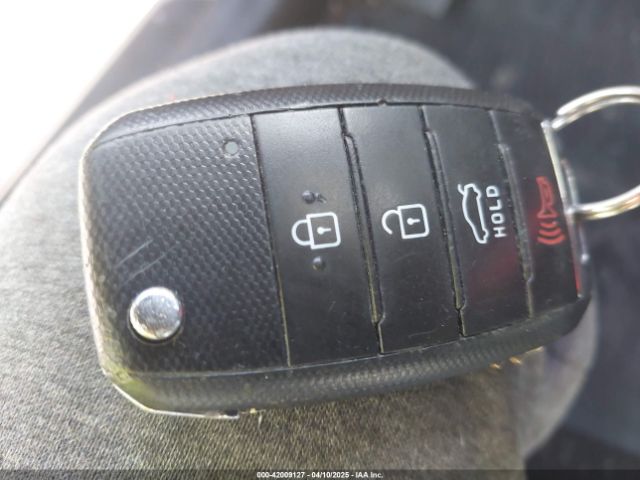 3KPFK4A71HE085778 KIA FORTE LX