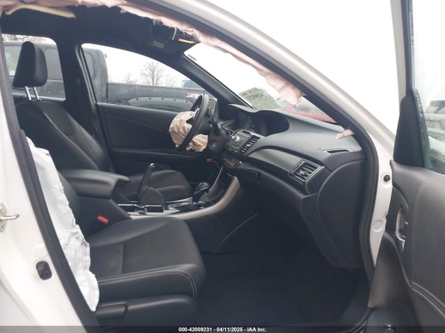 1HGCR2F58HA106043 Honda Accord Sport