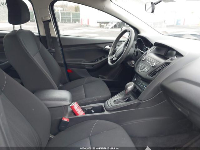 1FADP3F23JL200674 Ford FOCUS SE