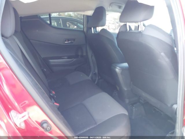 JTNKHMBX2L1093164 Toyota C-HR LE
