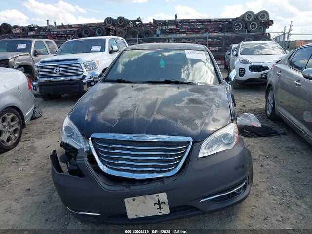 1C3CCBCG5EN134347 Chrysler 200 Limited
