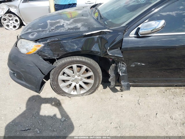 1C3CCBCG5EN134347 Chrysler 200 Limited