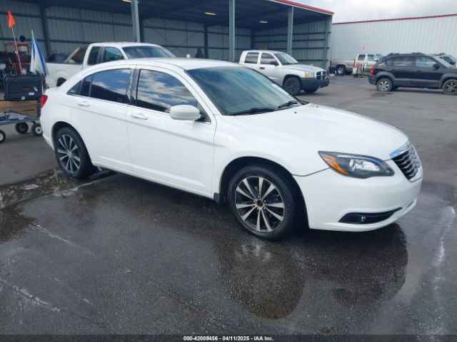 2014 CHRYSLER 200 1C3CCBBB8EN131898