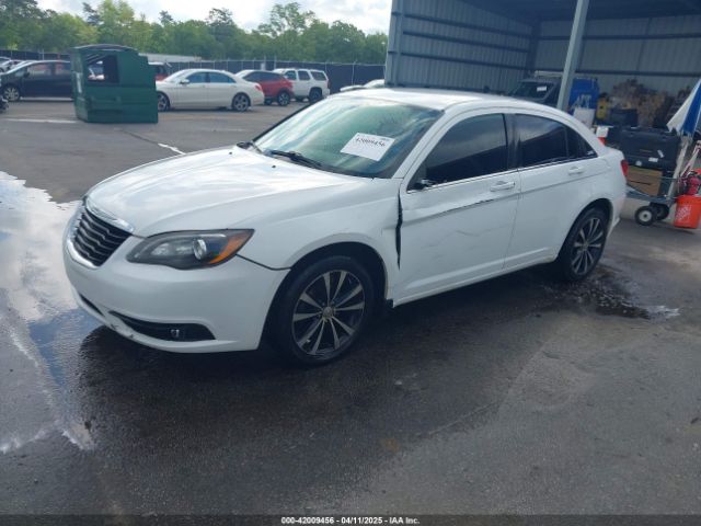 2014 CHRYSLER 200 1C3CCBBB8EN131898 Photo 1