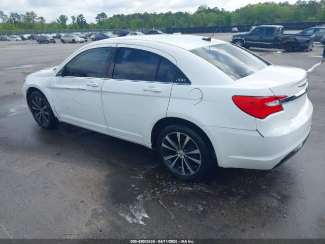 2014 CHRYSLER 200 1C3CCBBB8EN131898 Photo 2