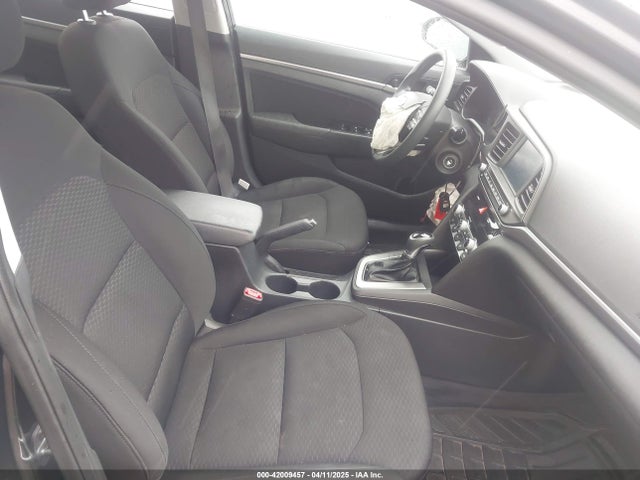 5NPD84LF2LH614136 Hyundai ELANTRA SEL