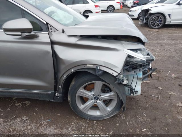 5LMCJ1C91GUJ28706 Lincoln Mkc Premier