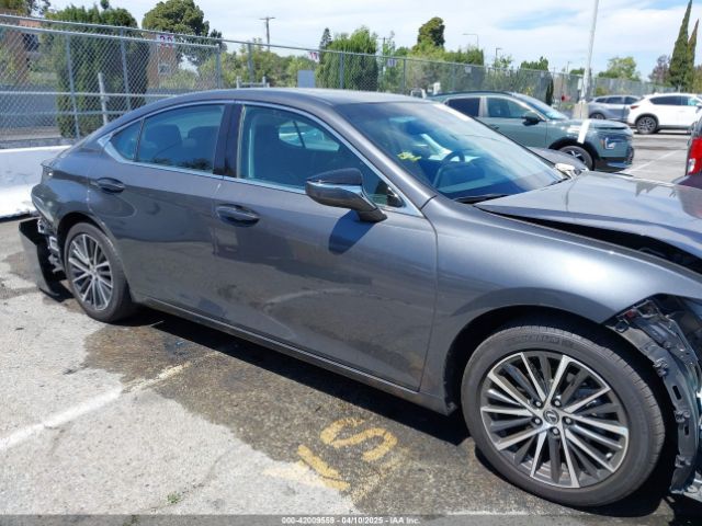 58ADA1C19RU039687 Lexus ES 300H