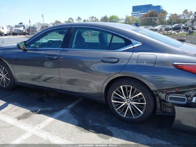 58ADA1C19RU039687 Lexus ES 300H