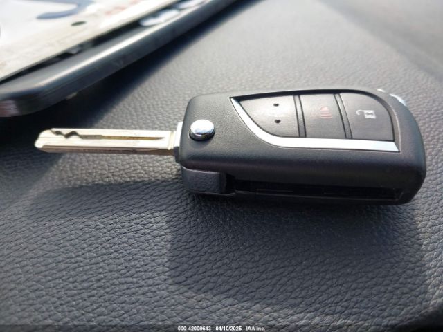 JTMMWRFV1RD208899 Toyota Rav4 Hybrid Le