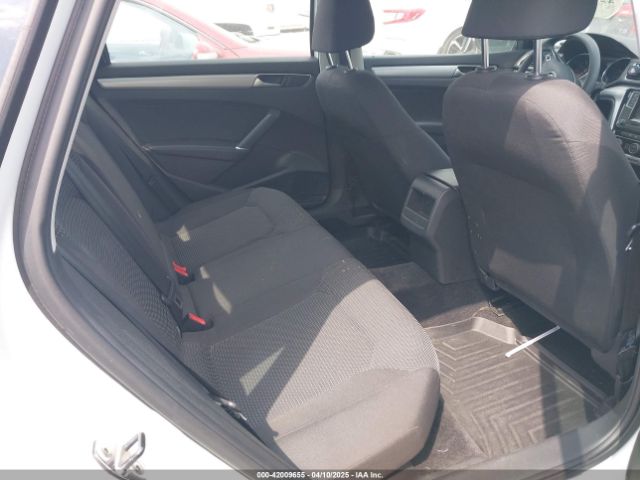1VWAT7A30GC056345 Volkswagen Passat 1.8t S