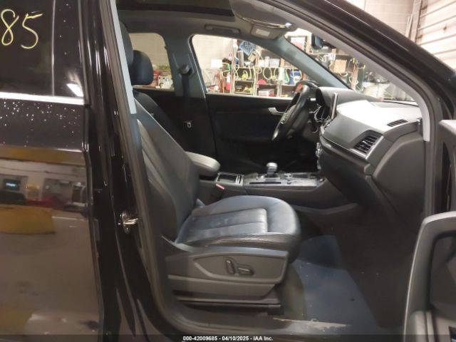WA1BNAFY2J2201427 Audi Q5 2.0t Premium/2.0t Tech Premium