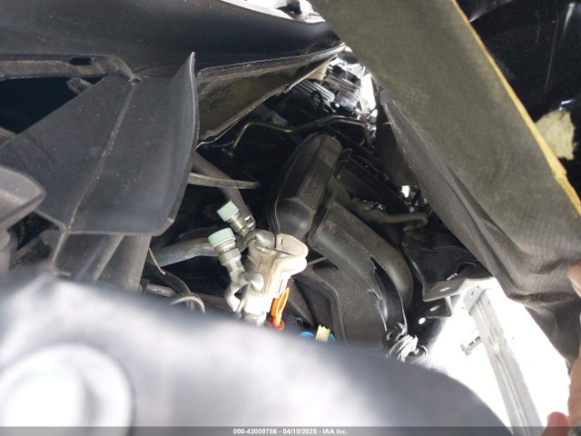 JHMGK5H5XGX019435 Honda FIT LX