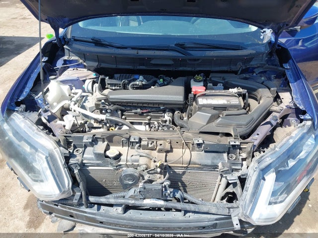 KNMAT2MT6JP572131 Nissan ROGUE SV
