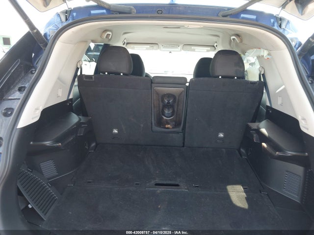 KNMAT2MT6JP572131 Nissan ROGUE SV