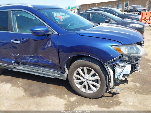 KNMAT2MT6JP572131 Nissan ROGUE SV