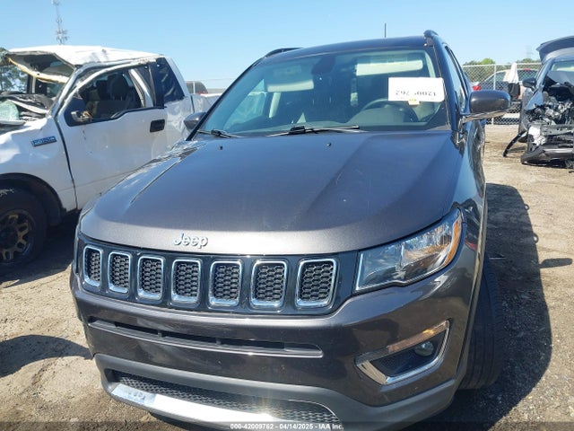 3C4NJDCB1JT354816 Jeep Compass Limited 4x4
