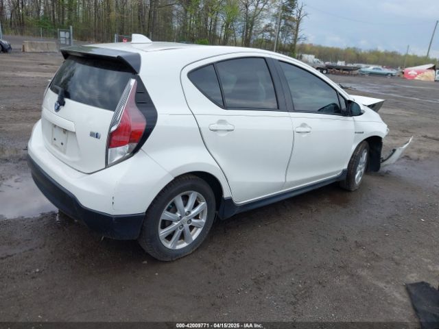 JTDKDTB34H1593664 Toyota Prius C Three