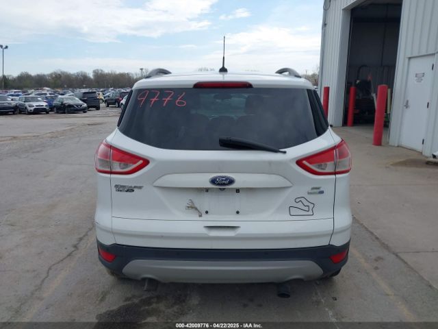 1FMCU9GX9FUC21702 Ford ESCAPE SE