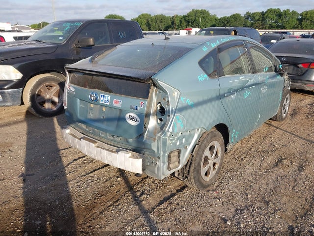 JTDKN3DUXE1825179 Toyota Prius Two