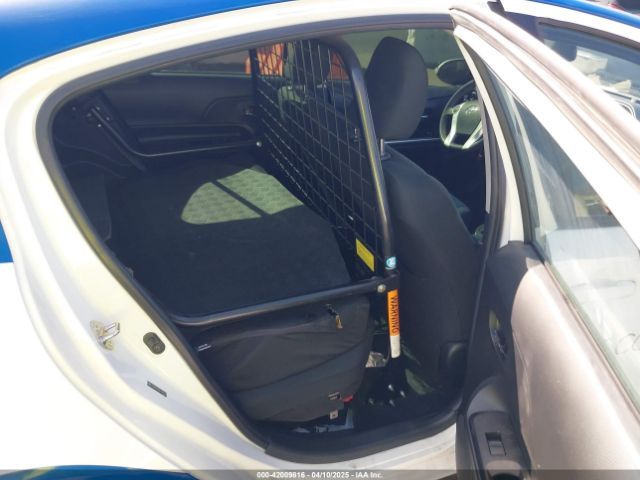 JTDKDTB35G1125179 Toyota Prius C Two