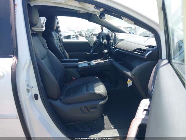 5TDCSKFC8RS115976 Toyota Sienna Xse
