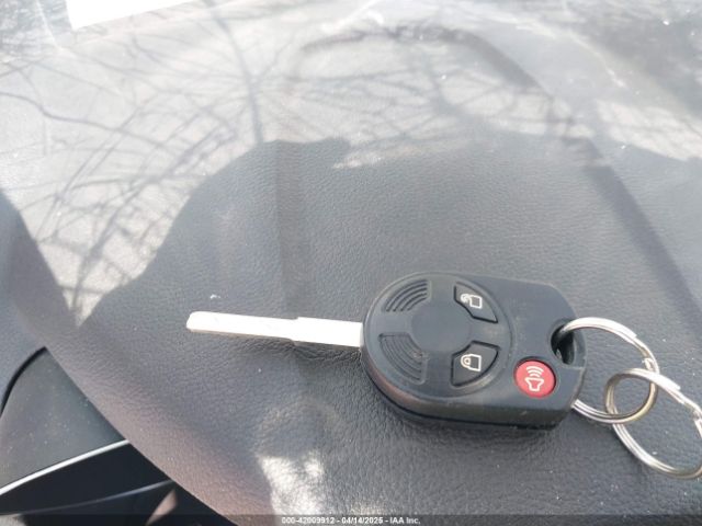 1FMCU0GD2JUA71216 Ford ESCAPE SE