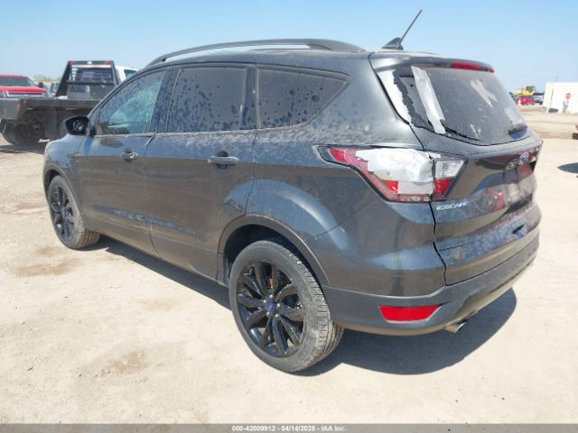 1FMCU0GD2JUA71216 Ford ESCAPE SE