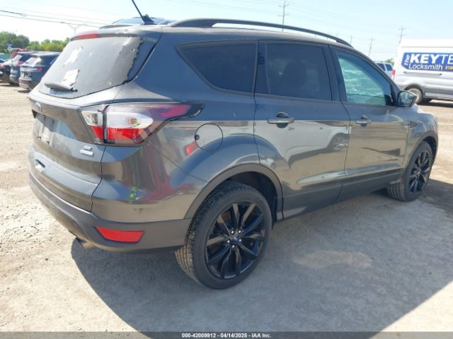 1FMCU0GD2JUA71216 Ford ESCAPE SE
