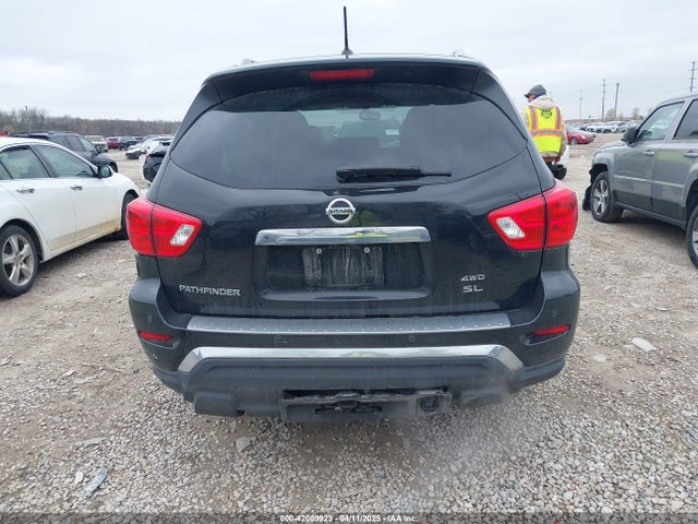 5N1DR2MM8HC638812 Nissan Pathfinder Sl