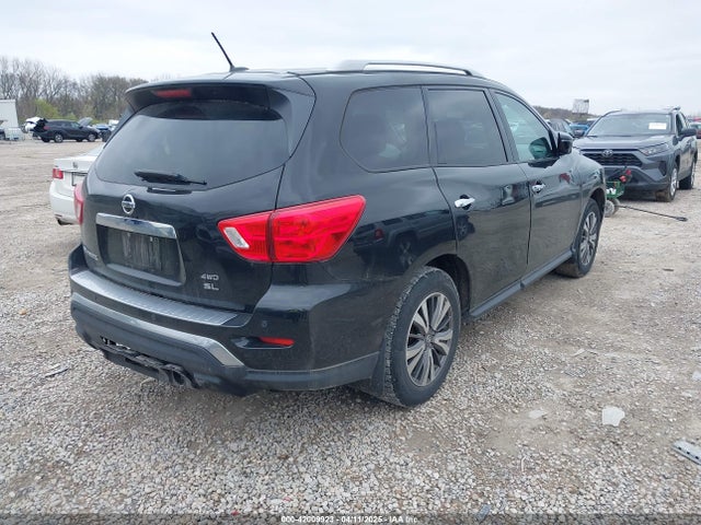 5N1DR2MM8HC638812 Nissan Pathfinder Sl