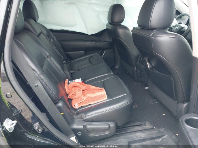 5N1DR2MM8HC638812 Nissan Pathfinder Sl