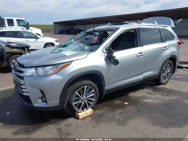 5TDJZRFH3KS951790 Toyota Highlander Xle