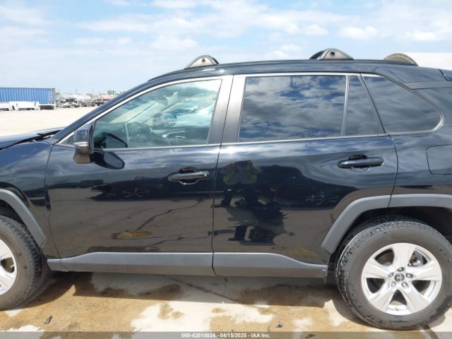 2T3W1RFV9KC009374 Toyota Rav4 Xle