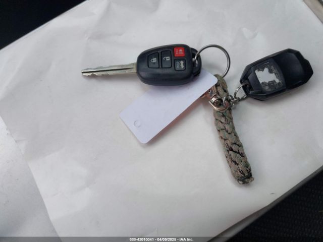 2T1BURHE2JC077669 Toyota COROLLA SE