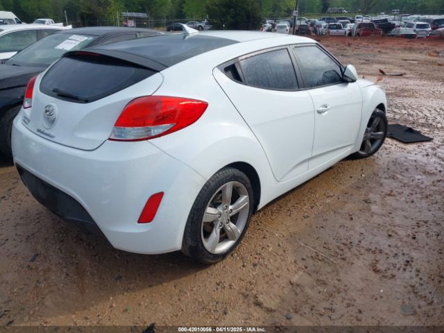 KMHTC6AD0EU215396 Hyundai Veloster Base W/black