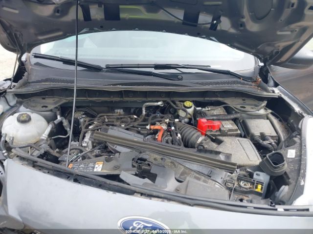 1FMCU9G64NUB95256 Ford ESCAPE SE