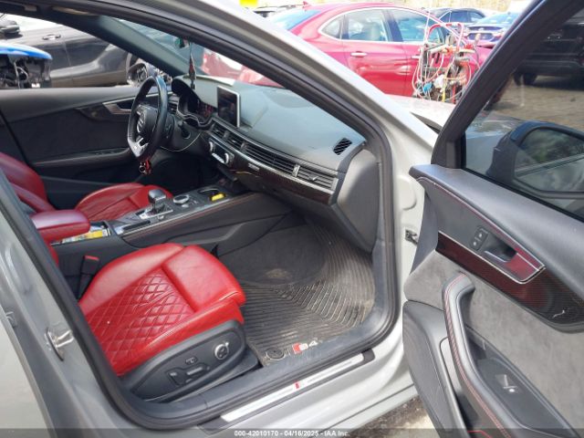 2019 AUDI S4 WAUB4AF49KA003745 Photo 4