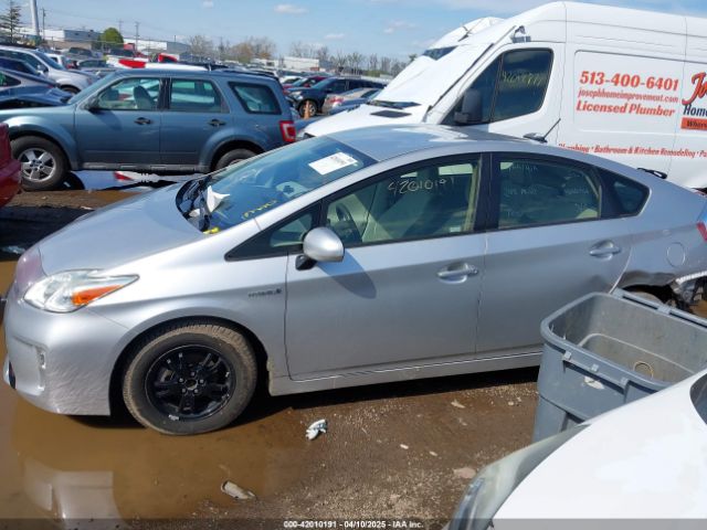 JTDKN3DU6F0476707 Toyota Prius Three