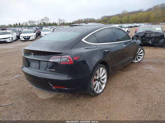 5YJ3E1EB1KF438335 Tesla MODEL 3