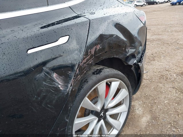 5YJ3E1EB1KF438335 Tesla MODEL 3